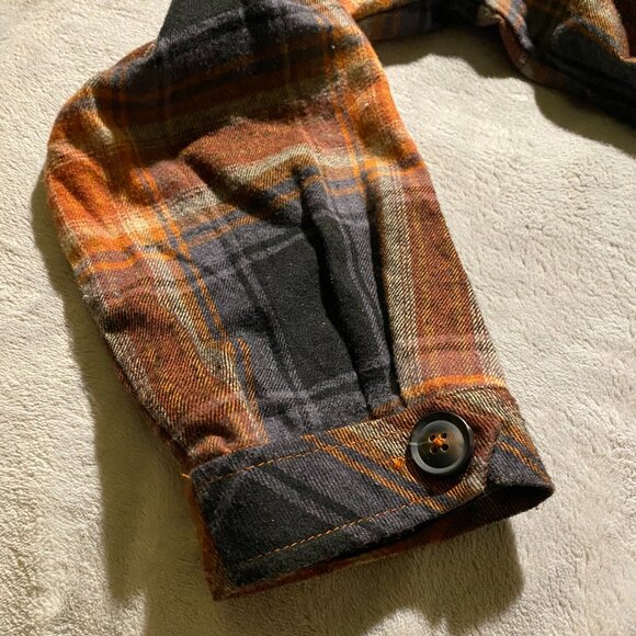 flannel top - Picture 5 of 6